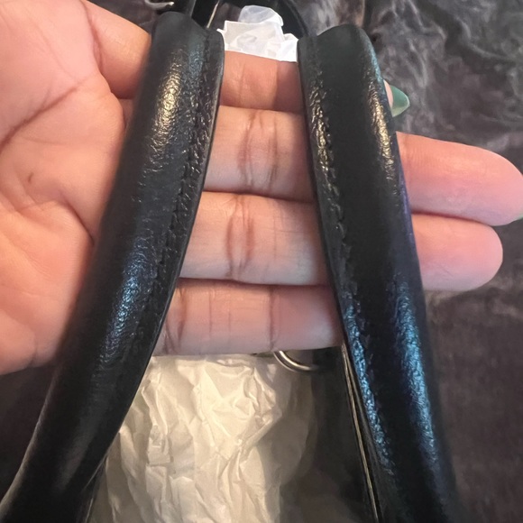 AUTHENTIC GUCCI Off the Grid Tote - Picture 7 of 14